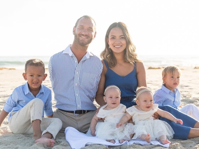 Cuộc sống gia đình như mơ của 'người không tay chân' Nick Vujicic - Sống đẹp