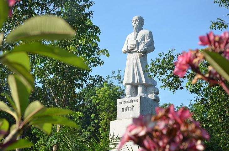 Danh y Lê Hữu Trác - Hải Thượng Lãn Ông: Cuộc Đời, Sự Nghiệp