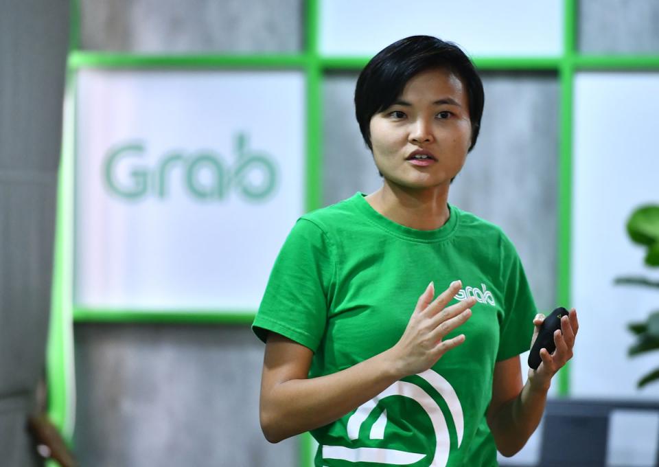 Đi Grab bao năm mới biết một trong những người sáng lập lên nó là một cô  gái, profile “chất hơn nước cất” và phong thái thật sự làm nhiều người bất