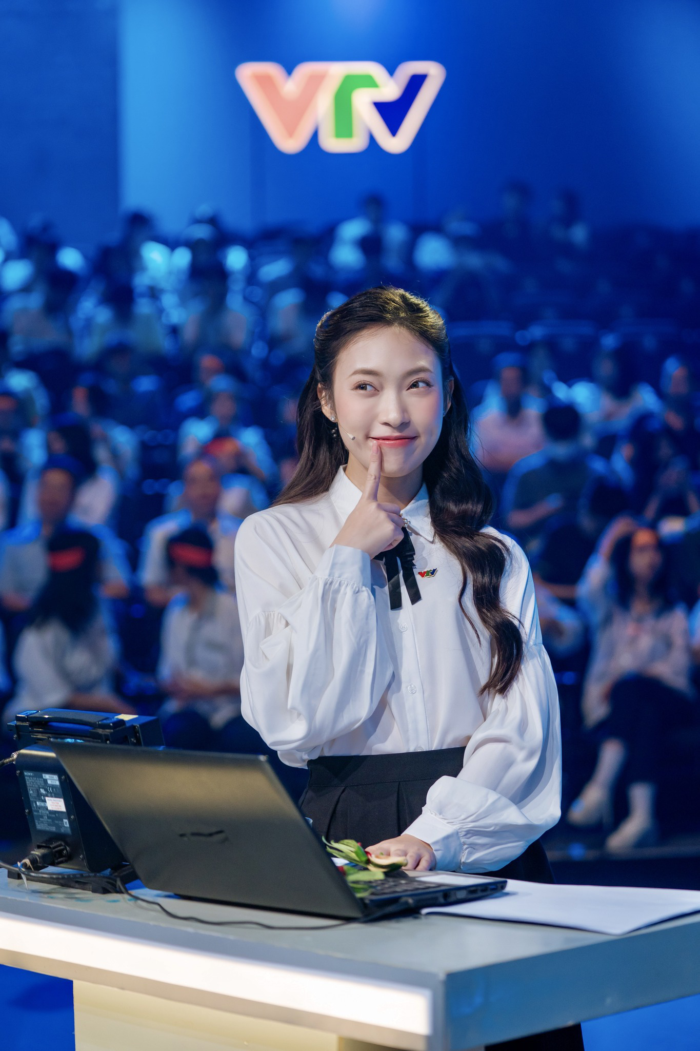 MC Khánh Vy “Đường lên đỉnh Olympia”: Bốn nhà leo núi đều có thực lực!